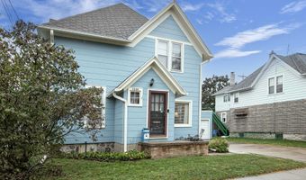 1208 N SUPERIOR St, Appleton, WI 54911