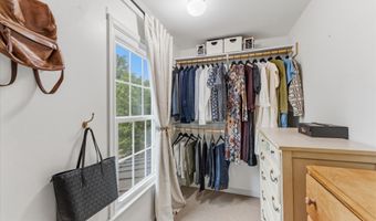 42869 NASHUA St, Ashburn, VA 20147