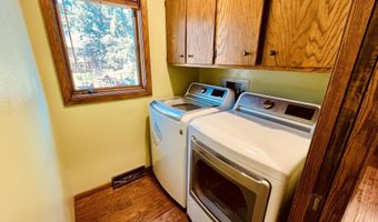 407 NE 17th Ave, Aberdeen, SD 57401