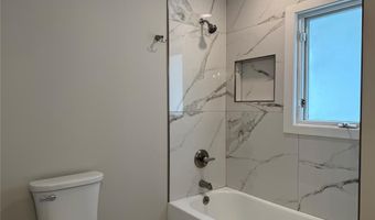 41 Woods Ave, Bergenfield, NJ 07621