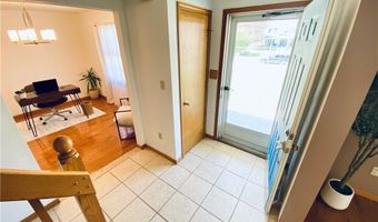 869 MOSS CANYON Dr, Amherst, OH 44001