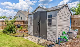 59 Walkabout Dr, Aberdeen, NC 28315