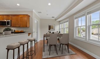 70 Great Rd B, Bedford, MA 01730
