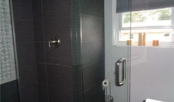 176 Vernon St, Warwick, RI 02889