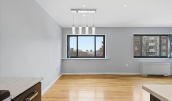 1300 S ARLINGTON RIDGE Rd 618, Arlington, VA 22202