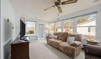 225 N 6th St, Aurora, NC 27806
