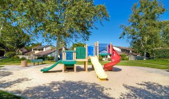 242 Eveningside Gln, Escondido, CA 92026