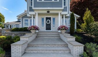 75 N Cliff Dr, Narragansett, RI 02882
