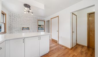 1500 E LINDBERGH St, Appleton, WI 54911