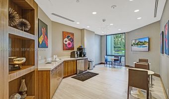 3000 Island Blvd 332, Aventura, FL 33160