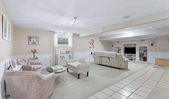 303 Hunters Rdg, Auburn, IN 46706