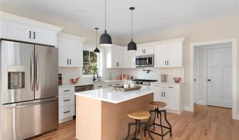 156 Potter St, Cranston, RI 02910