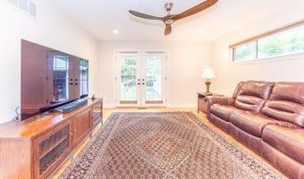 641 Louise Dr, Ann Arbor, MI 48103