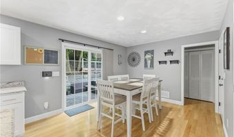 15 Aborn Ave, Cumberland, RI 02864