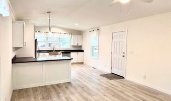 209 Goldenrod Ln E, Altoona, WI 54720
