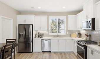 2572 S Escondido Blvd 808, Escondido, CA 92025