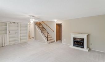 2114 Mason Lake Dr, Ballwin, MO 63011