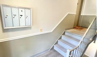 10305 MONTROSE Ave M-101, Bethesda, MD 20814