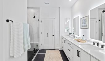 2550 FARMSTEAD Dr, Rockville, MD 20850