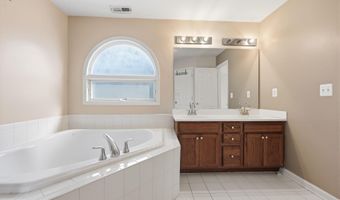 25 BRITTANY Ct, Atlantic Highlands, NJ 07716