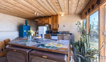 20 First St, Carson, NM 87517