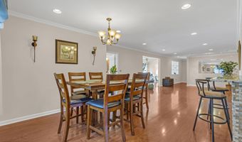 64 Harbor Inn Rd, Bayville, NJ 08721