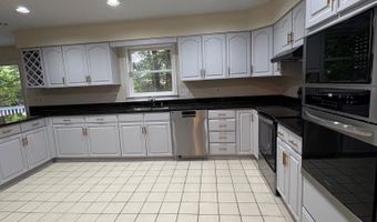 3502 HOLLY Rd, Annandale, VA 22003
