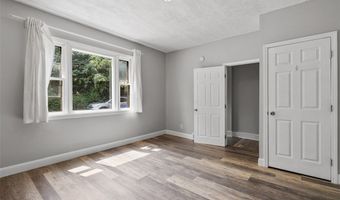 2307 Mission St, Airville, PA 15203