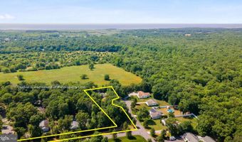 1 CARMEN Dr, Cape May Court House, NJ 08210