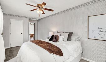 405 E Howard Ave, Arcadia, IN 46030