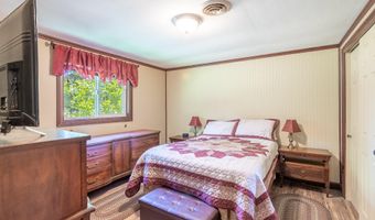 5609 Shady Ln, Anderson, CA 96007