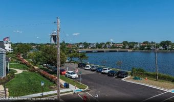 202 Deal Lake Dr U-105, Asbury Park, NJ 07712