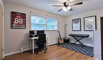 510 W MINER St 1D, Arlington Heights, IL 60005