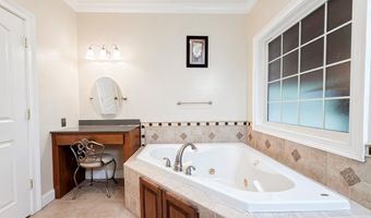353 Alapaha River Dr, Alapaha, GA 31622