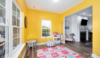 21 Moss Pink Pl, Asheville, NC 28806