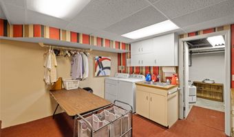 535 Forest Glen St, Ames, IA 50014