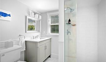5 Pell St, Newport, RI 02840