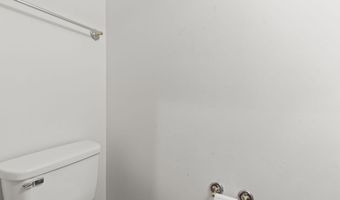 2004 GOLDEN MORNING Dr 30, Bowie, MD 20721