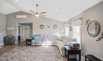 40 Knoll Crest Dr, Bangor, ME 04401