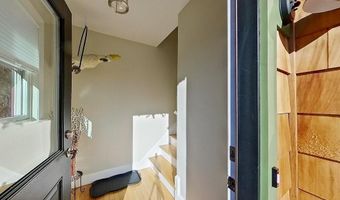 2 E Blvd 2, Middletown, RI 02842
