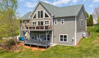 29 Enchanted Oak Ln, Alexander, NC 28701