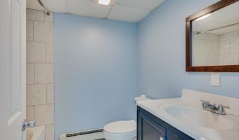 320 Demorest Ave, Avenel, NJ 07001