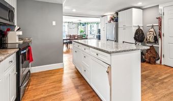 82 Main St, Blackstone, MA 01504
