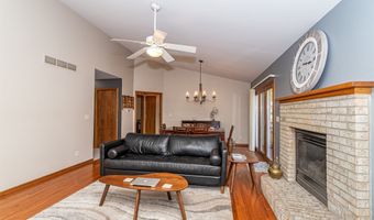 2712 Northridge Cir, Ames, IA 50014