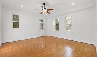 15 SEATON Pl NE 1, Washington, DC 20002