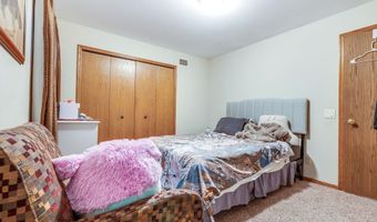 8 Westover Ct, Madison, WI 53719