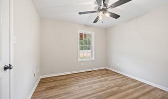 201 CREEK VALLEY Dr, Basye, VA 22810