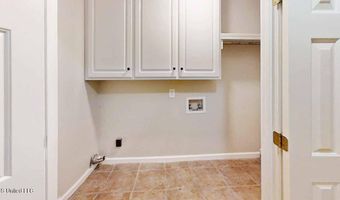 594 Acorn Ln, Brandon, MS 39047