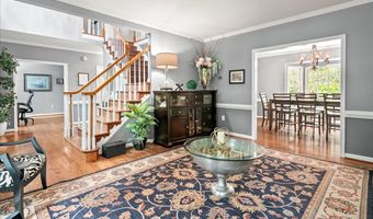 3801 WASHINGTON WOODS Dr, Alexandria, VA 22309