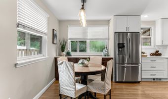 6927 FERN Ln, Annandale, VA 22003
